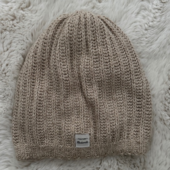 Madewell Slouchy Beanie - Picture 1 of 3